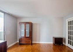 Short-sale in  N SHERIDAN RD E Chicago, IL 60660