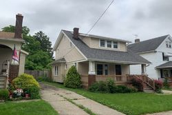  W 49th St, Cleveland OH