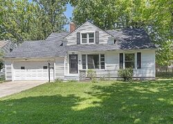 Short-sale in  MOUNT LAUREL RD Cleveland, OH 44121