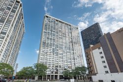 Short-sale Listing in N SHERIDAN RD APT 1004 CHICAGO, IL 60640