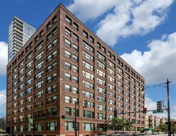 Short-sale Listing in S WELLS ST APT 208 CHICAGO, IL 60607