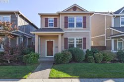 Short-sale in  SW LAUSANNE ST Wilsonville, OR 97070