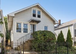 Short-sale in  W ADDISON ST Chicago, IL 60634