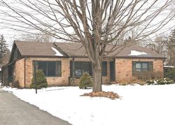 Short-sale Listing in ROHLWING RD ROLLING MEADOWS, IL 60008