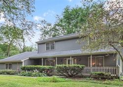 Short-sale in  WILMETTE AVE Algonquin, IL 60102