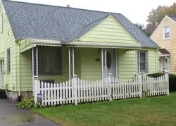Short-sale Listing in RIDGELAWN AVE YOUNGSTOWN, OH 44509