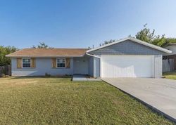 Short-sale Listing in NW WELCO AVE LAWTON, OK 73505