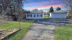 Short-sale in  W EAMES ST Channahon, IL 60410
