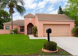 Short-sale Listing in NW 47TH TER DEERFIELD BEACH, FL 33442