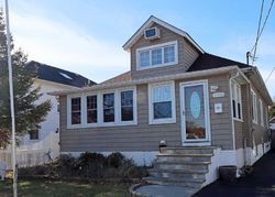 Short-sale in  WILLOUGHBY AVE Wantagh, NY 11793