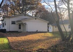 Short-sale in  PAPIN ST Highland, IL 62249