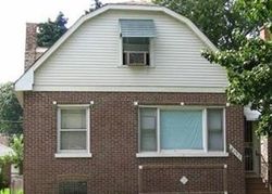 Short-sale in  S MANISTEE AVE Chicago, IL 60617