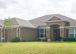 Short-sale in  WILMINGTON PKWY Cape Coral, FL 33993