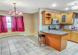 Short-sale Listing in LINCOLN RD PATCHOGUE, NY 11772