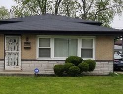 Short-sale in  DREXEL AVE Dolton, IL 60419