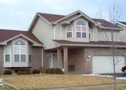 Short-sale Listing in LAKEVIEW DR COUNTRY CLUB HILLS, IL 60478