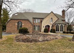 Short-sale in  RIDGEWOOD LN Willowbrook, IL 60527