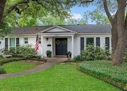 Short-sale in  EDGEHILL DR San Antonio, TX 78209