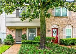 Short-sale Listing in CHEVY CHASE DR # 7 HOUSTON, TX 77057