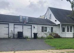 Short-sale in  HILL LN Levittown, NY 11756