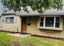 Short-sale in  WINDSOR RD Edison, NJ 08817