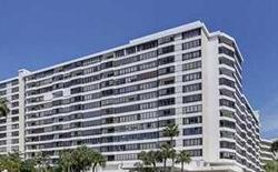 Short-sale in  THREE ISLANDS BLVD  Hallandale, FL 33009