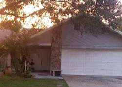 Short-sale in  SHADY LEAF DR Valrico, FL 33596