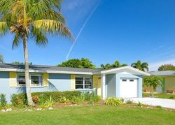 Short-sale in  CHEYENNE ST Sarasota, FL 34231