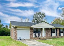 Short-sale in  BUTTERNUT LN Jacksonville, NC 28540