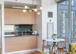 Short-sale in  W 52ND ST B New York, NY 10019