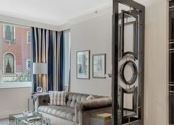 Short-sale in  PARK AVE  New York, NY 10016