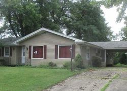 Short-sale in  8TH DR Decatur, IL 62521