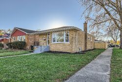 Short-sale in  DOBSON AVE Dolton, IL 60419