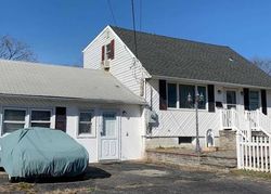 Short-sale in  E LOCUST ST Central Islip, NY 11722