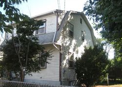 Short-sale in  LLOYD ST New Haven, CT 06513