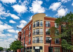 Short-sale in  S OAKLEY AVE UNIT 302 Chicago, IL 60608