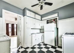 Short-sale in  N SPAULDING AVE  Chicago, IL 60659