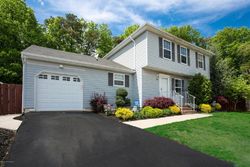  Columbus Dr, Brick NJ