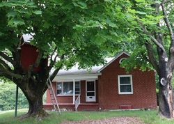 Short-sale in  FREDERICK PIKE Littlestown, PA 17340