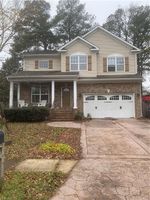 Short-sale in  PEFLEY DR Norfolk, VA 23502