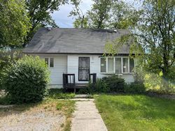 Short-sale Listing in LAPORTE AVE OAK FOREST, IL 60452