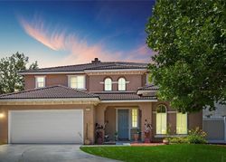 Short-sale in  YELLOW WOOD WAY Murrieta, CA 92562