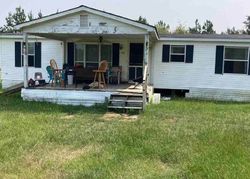 Short-sale in  ANNIE LN Latta, SC 29565