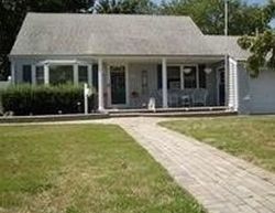 Short-sale Listing in SELEY DR NORTH BABYLON, NY 11703