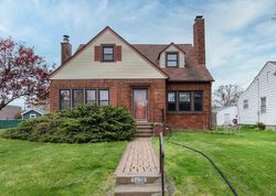 Short-sale in  31ST ST Rock Island, IL 61201