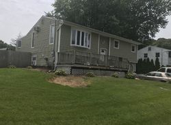 Short-sale Listing in CRESTWOOD LN FARMINGVILLE, NY 11738