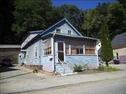 Short-sale in  W BOW ST Franklin, NH 03235