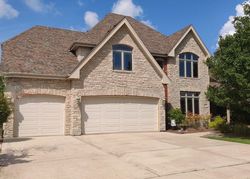 Short-sale in  STACEY DR New Lenox, IL 60451