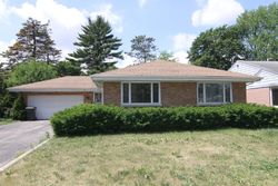 Short-sale in  S MOUNT PROSPECT RD Mount Prospect, IL 60056