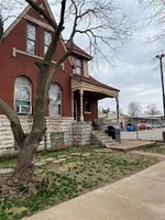 Short-sale Listing in S BROADWAY SAINT LOUIS, MO 63111
